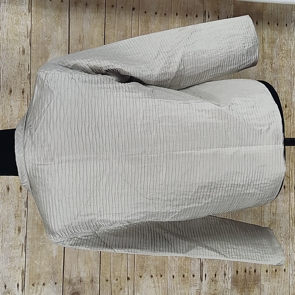 Eileen Fisher Petite Textured Silk Jacket - Picture 8 of 9